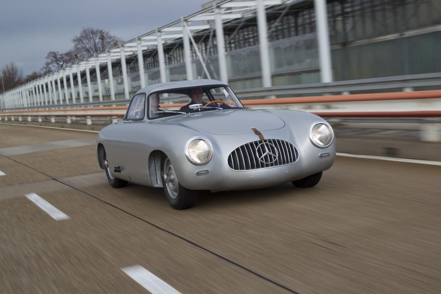  Mercedes-Benz 300 SL 1952 года  (фото 24 из 39)